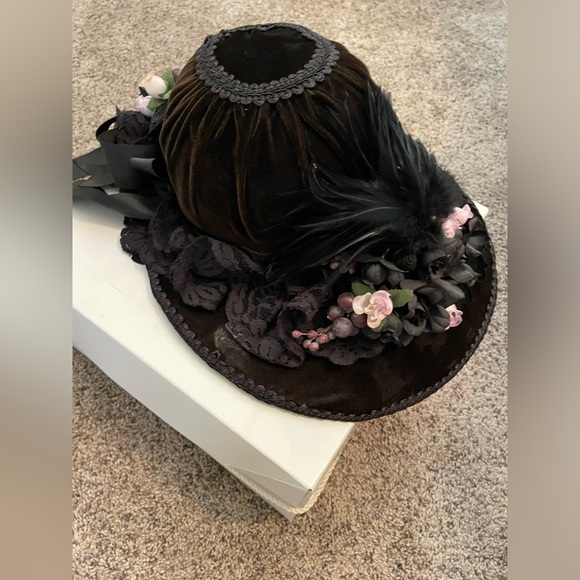 Victorian Style Black Velvet Plumed Feather Trimmed Bonnet Hat - Picture 3 of 4